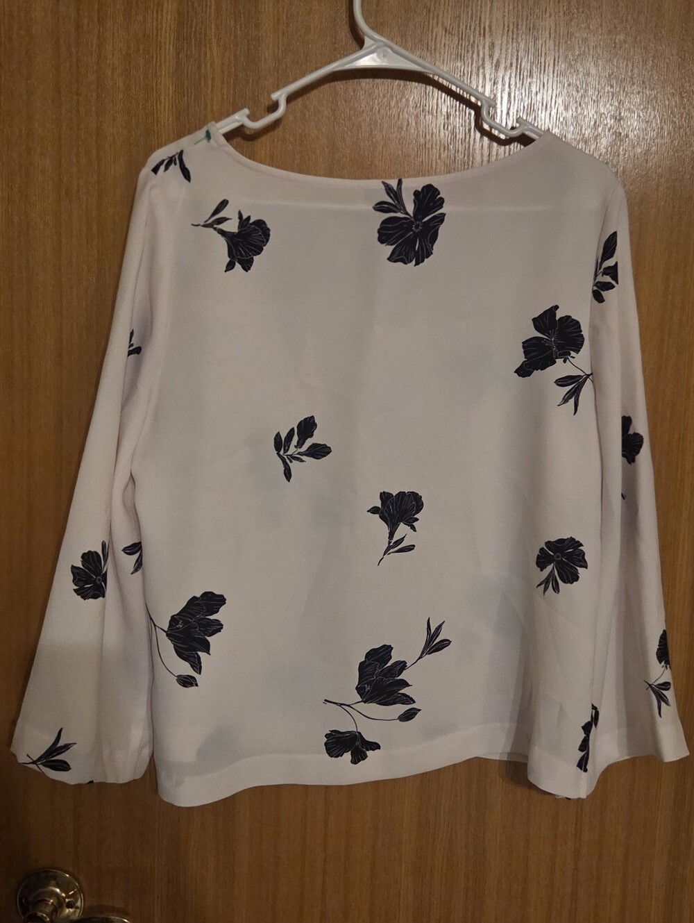 Vince Camuto Pale Pink Blouse with Black Floral Print - Picture 3 of 7